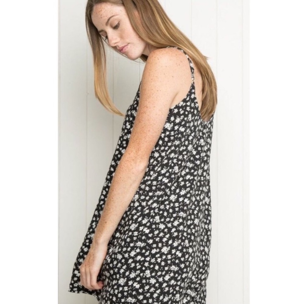 Brandy Melville Laurel Dress